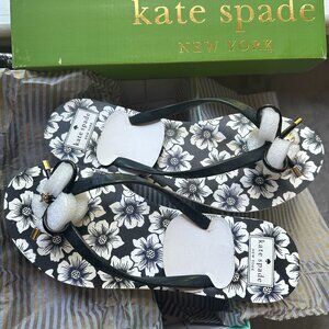 Kate Spade NOVA Sandals Flip Flops Black Shiny Rubber Hollyhock Print NIB s10